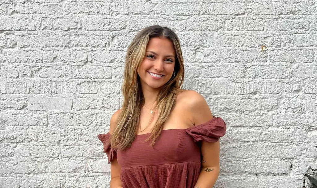 Alyssa McKay Biography, Age, Height, Figure, Net Worth » Newzoz MV5BNDAyNTg1NTctNGFmMS00YmNlLWI4MTYtZDM5MzNjMTkzN2MwXkEyXkFqcGc@. V1 » Newzoz