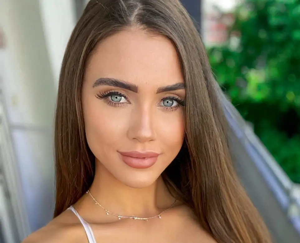 Isabella Bella Physio Biography Age Family Images Net Worth 3 » Newzoz